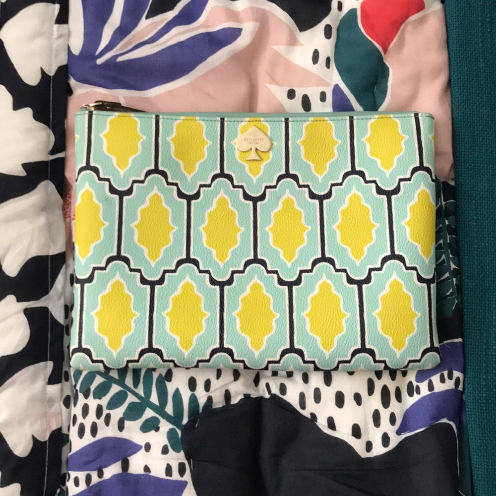 🎉 FLASH SALE 🎉 Kate Spade Makeup Bag